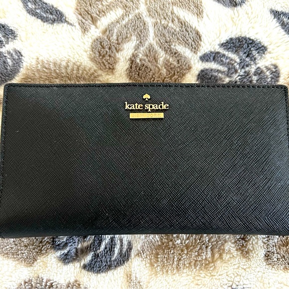 kate spade Handbags - Kate Spade Wallet